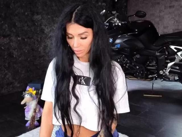 Offline -BABAYAGA- on BongaCams