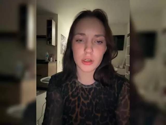 Offline -Your-Michelle- on BongaCams