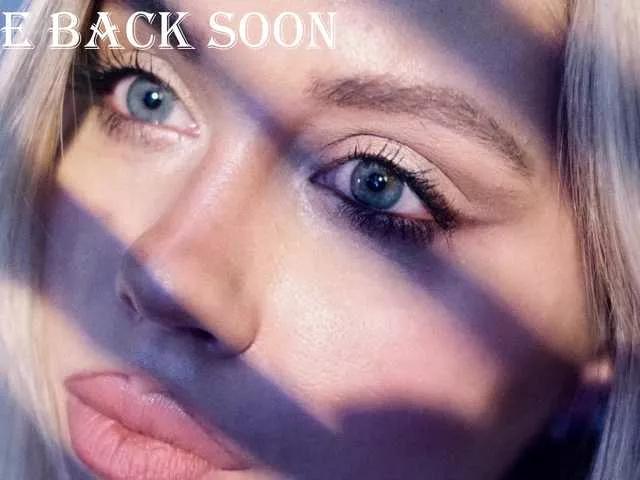 0------0 on BongaCams 