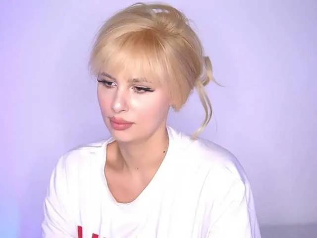 Offline AdelineKing on BongaCams