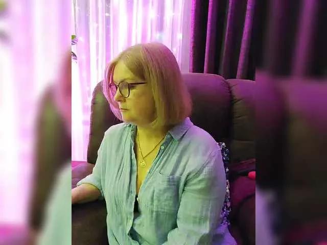 Offline Adiline on BongaCams