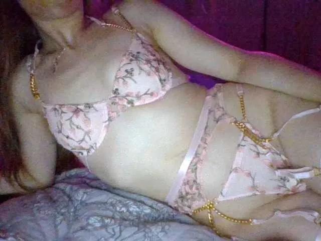 Affectionate-Fairy on BongaCams 