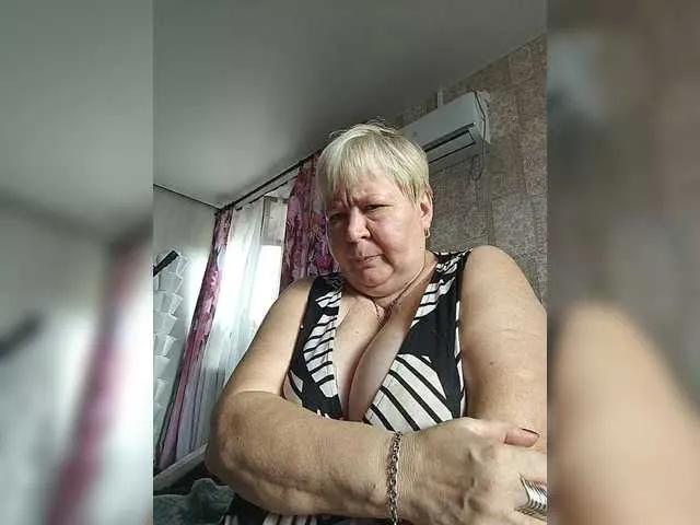 Offline Alena61 on BongaCams