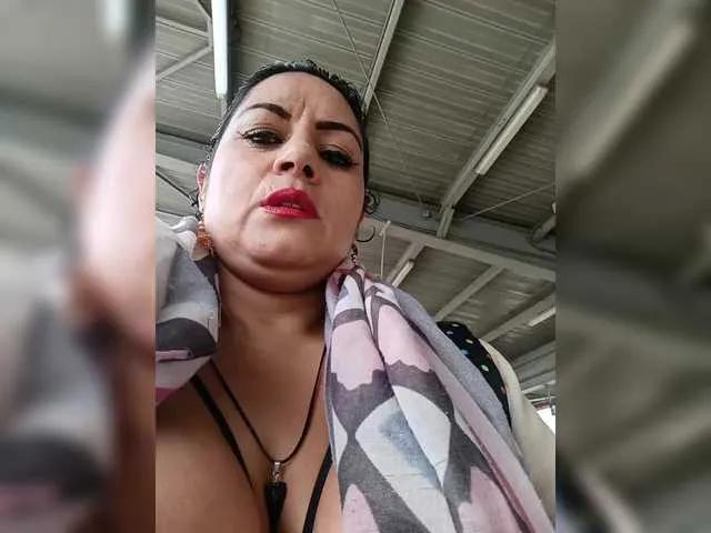 Offline AlexaBrown12 on BongaCams