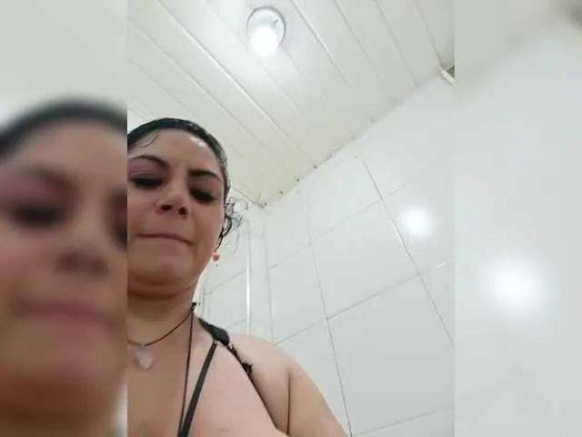 Offline AlexaBrown12 on BongaCams