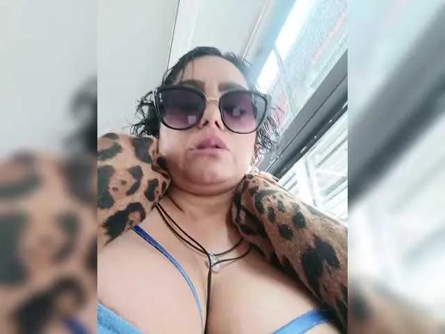 Offline AlexaBrown12 on BongaCams