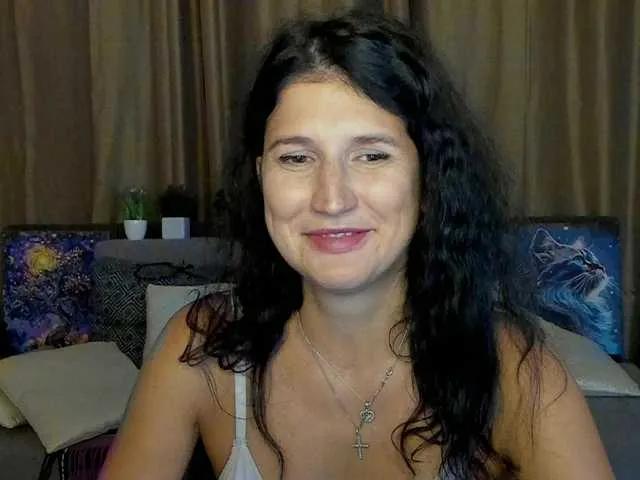 Offline AliannaSoloKisses on BongaCams