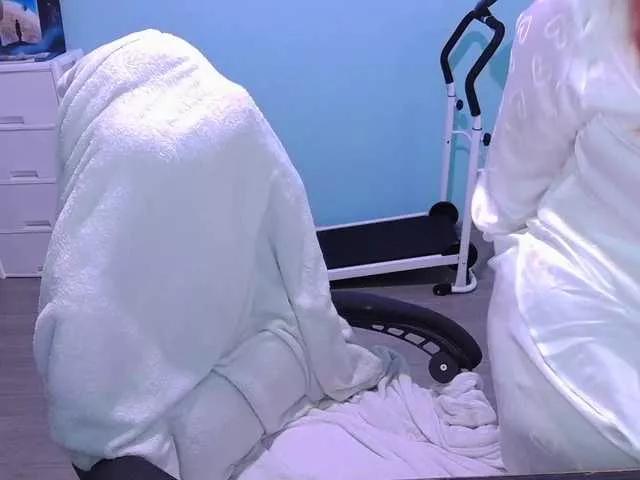 Offline AlinaAdams on BongaCams