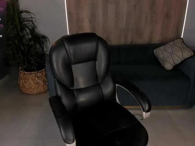 Offline AlinaKravitz on BongaCams