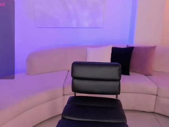 Offline AlinaKravitz on BongaCams