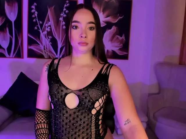 Offline AlinaKravitz on BongaCams