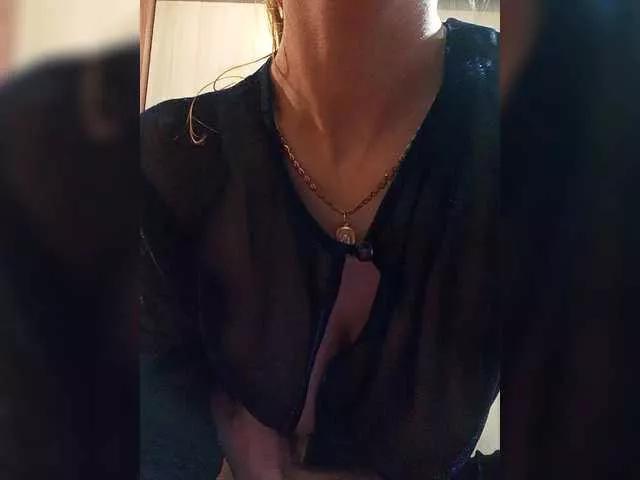 Offline AlinaPairs on BongaCams