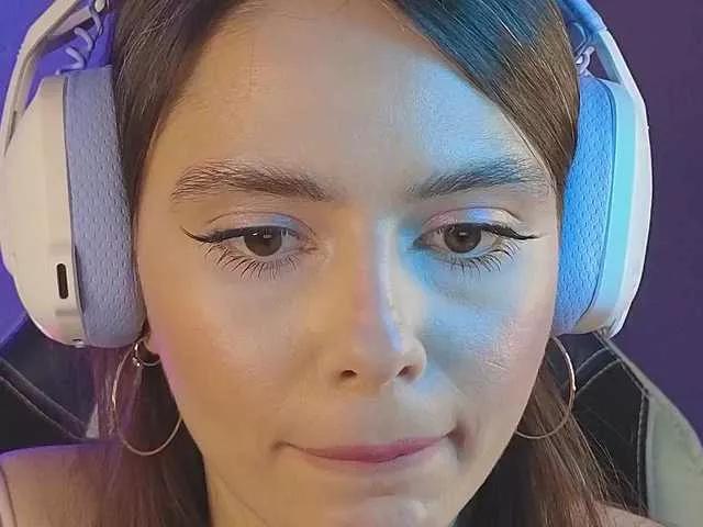 Freechat Allla on BongaCams