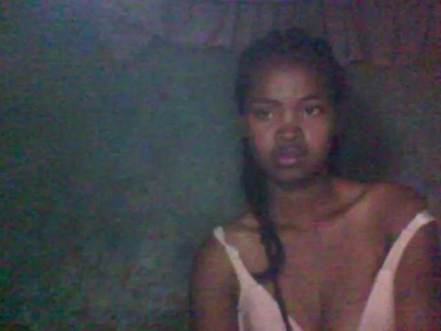 Offline Allycha1 on BongaCams