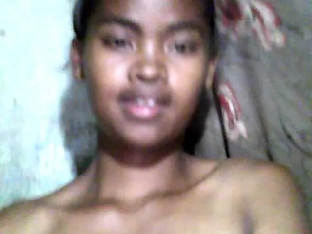 Offline Allycha1 on BongaCams