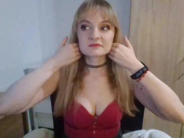 AlmaNatural on BongaCams 