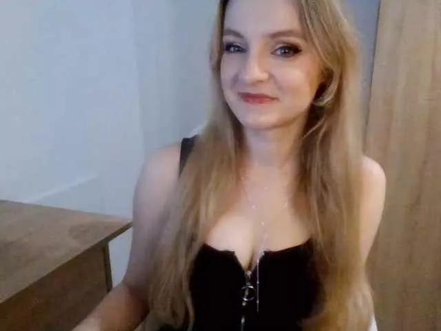 AlmaNatural on BongaCams 