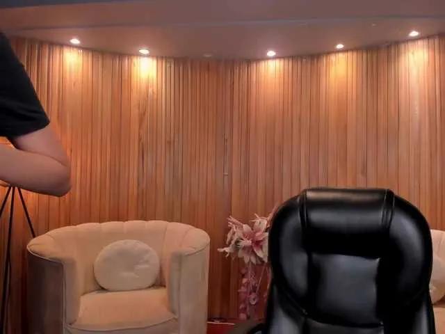 Offline AnaisNin1 on BongaCams