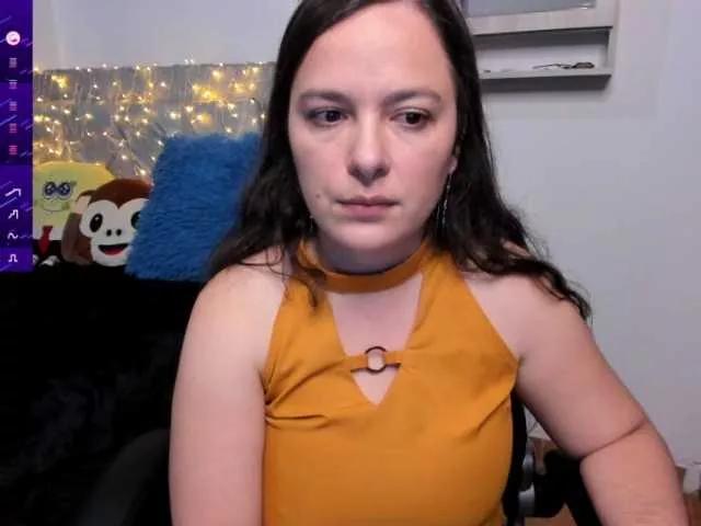 Offline angelaagomez on BongaCams