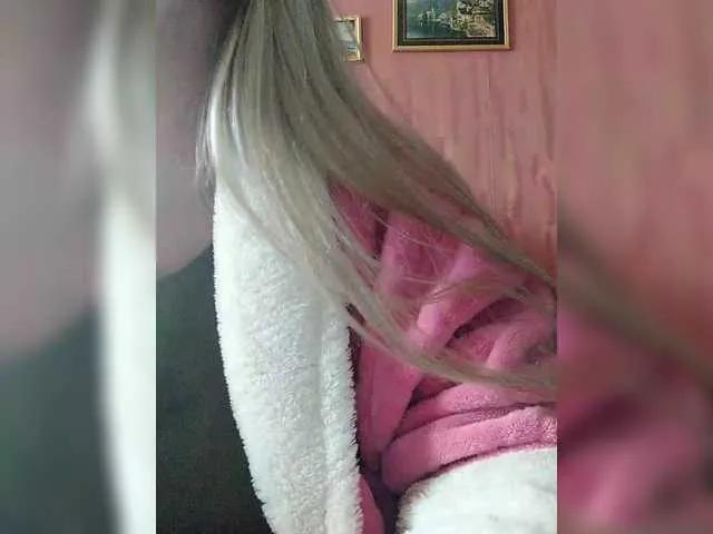 Offline Angelinamik on BongaCams