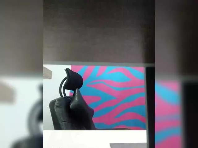 Offline Angelinamik on BongaCams