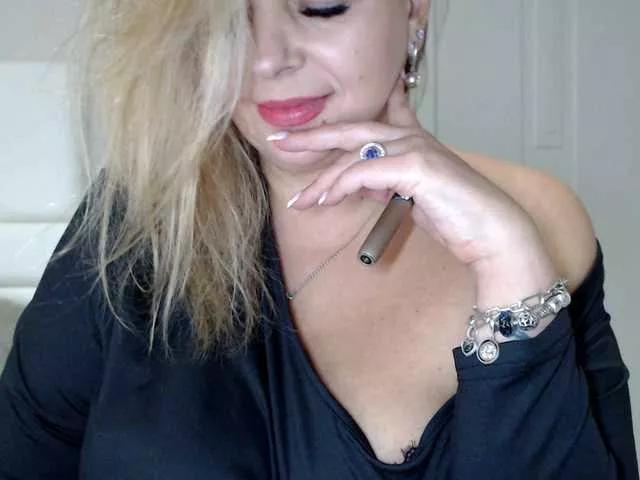 Offline aniutkamau on BongaCams