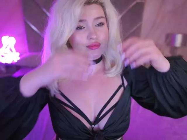 Offline AnoraJoy on BongaCams