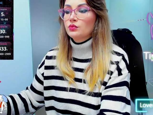 Offline anyarosses on BongaCams