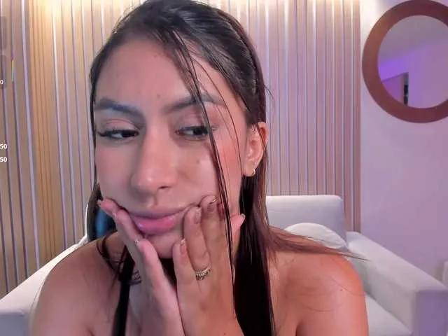 Offline ArianaDumont on BongaCams