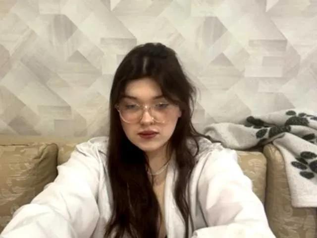 Offline AshleaReuer on BongaCams