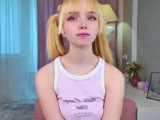 b4by-lol1 on BongaCams 