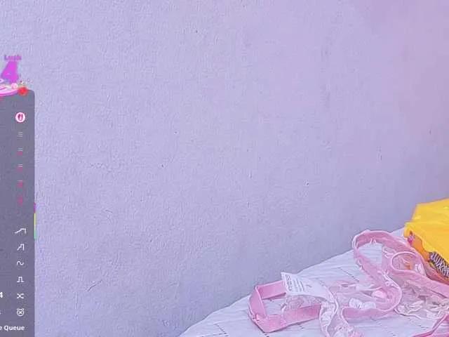 Offline Beautifulskinny18 on BongaCams