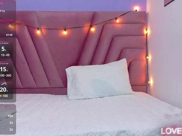 Offline Beautifulskinny18 on BongaCams