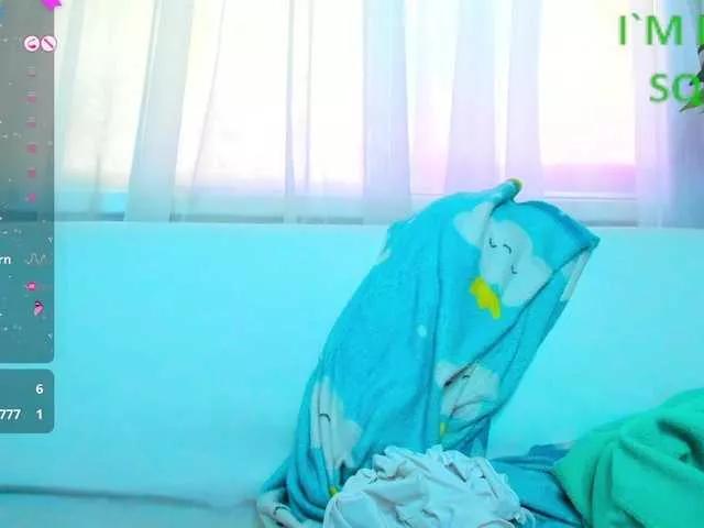 Offline Beellami on BongaCams