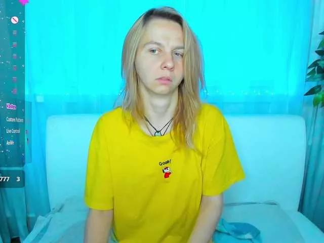 Offline Beellami on BongaCams