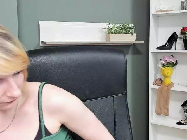 Offline BlairPlay on BongaCams