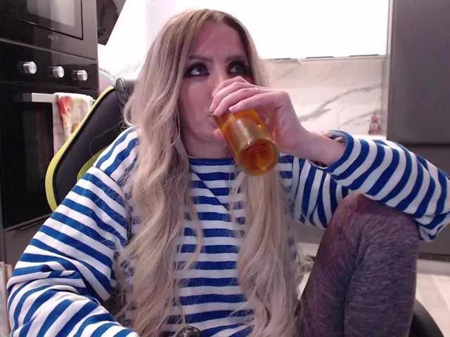 Offline blondalina on BongaCams