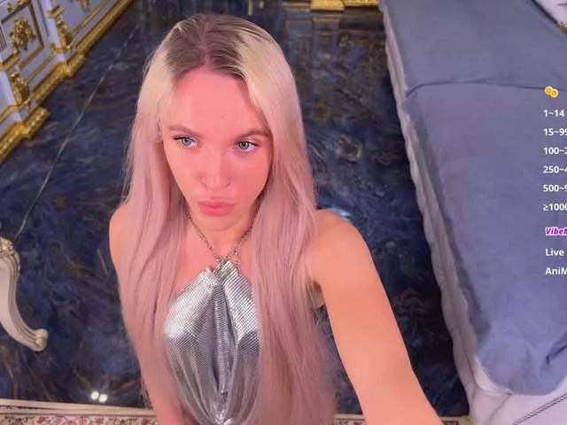 Freechat BlushMikki on BongaCams