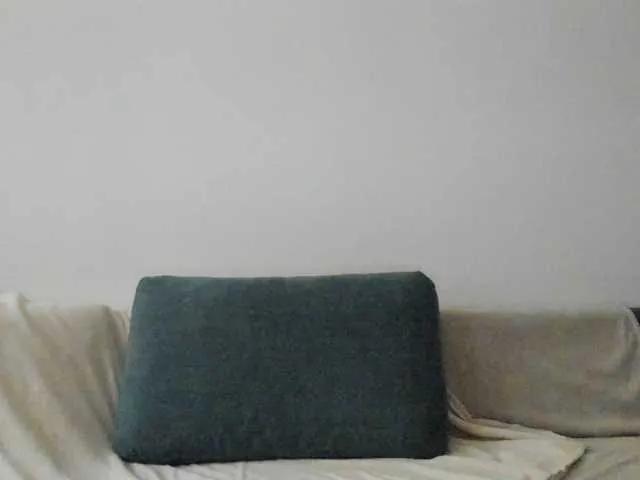 bubble-gum122 — A man who knows what he wants
funny man
romantic
energetic
playful
openminded
good conversation
clever