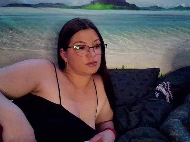 BongaCams Byahootgyrl is Freechat Byahootgyrl — A charming voice, a sense of humor, and someone who knows how to build anticipation slowly.