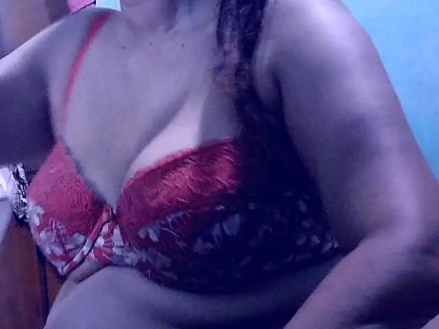 Offline Carmela4u on BongaCams