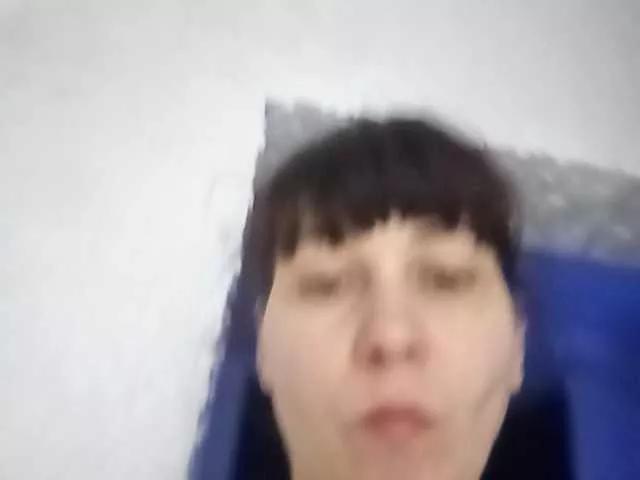 Offline caroliiine on BongaCams