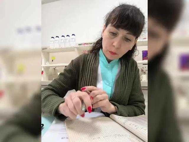 Offline caroliiine on BongaCams