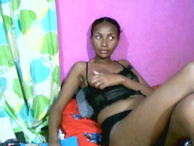 Offline Chellah01 on BongaCams