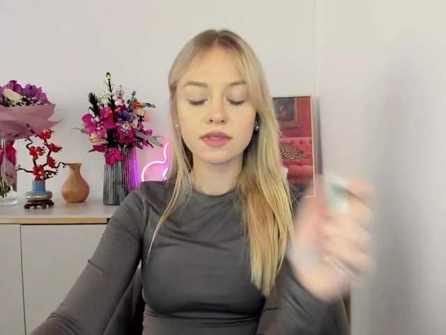 Offline CindyGlam on BongaCams