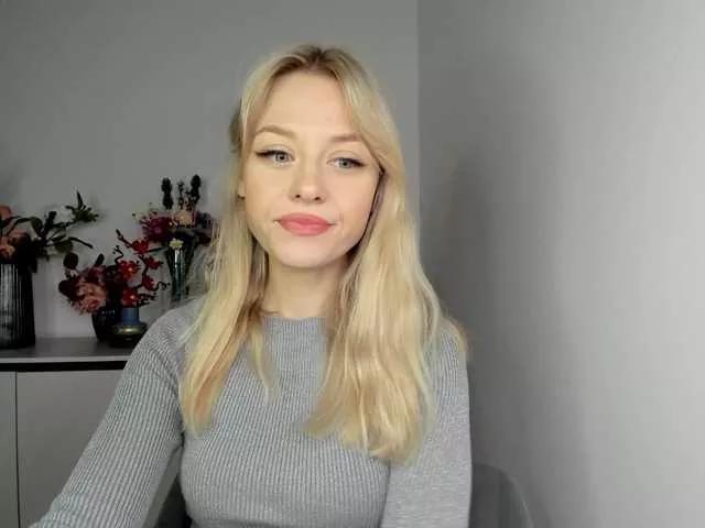 Offline CindyGlam on BongaCams