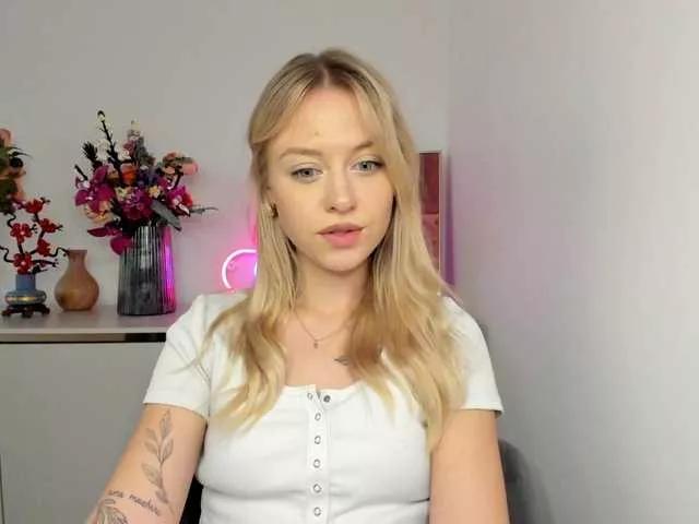 Offline CindyGlam on BongaCams