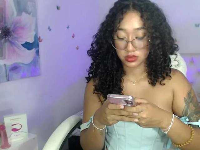 Offline clitia-xx on BongaCams