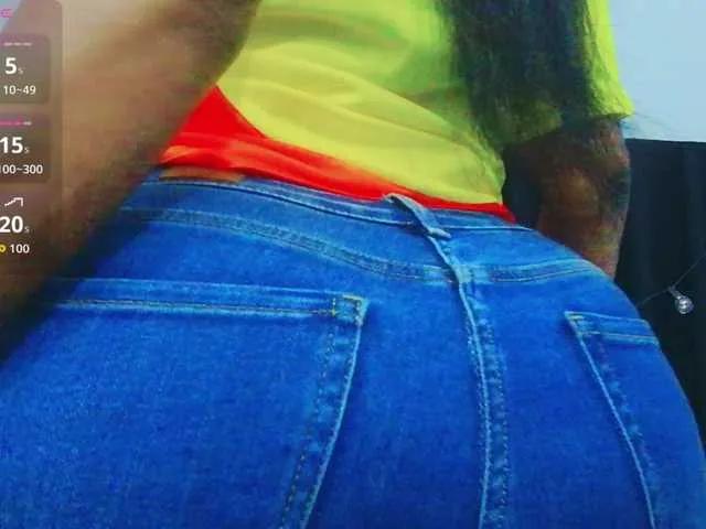 Freechat colombiamommy on BongaCams