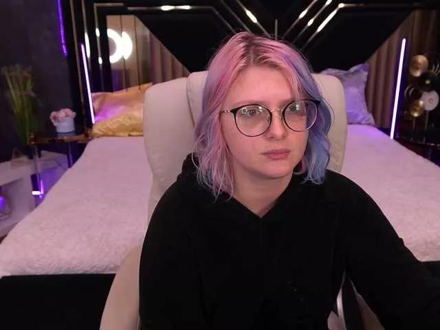 Offline CoolTatis on BongaCams